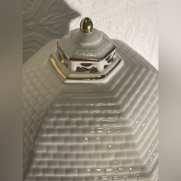 2005 THOMAS KINKADE Porcelain Gazebo Rotating Musical Light Lamp with Cottages - Picture 5 of 14